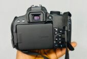 Canon 800D Camera