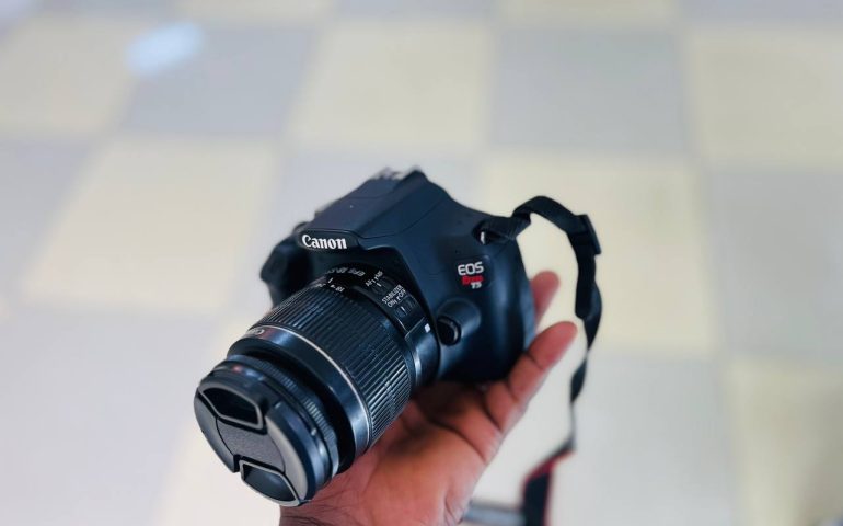 Canon T5/1200D